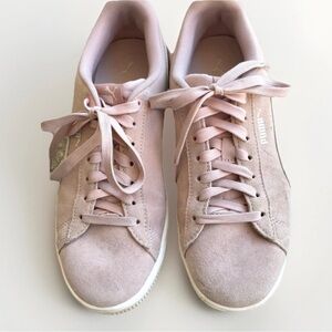 Puma Women's Soft Pink Sneakers